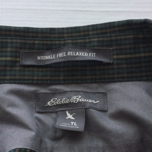 3/$20 item - Men’s Relaxed Fit Oxford Shirt - Picture 7 of 9